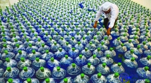 2015年桶裝水市場(chǎng)將面臨的凈水器的強(qiáng)力擠壓